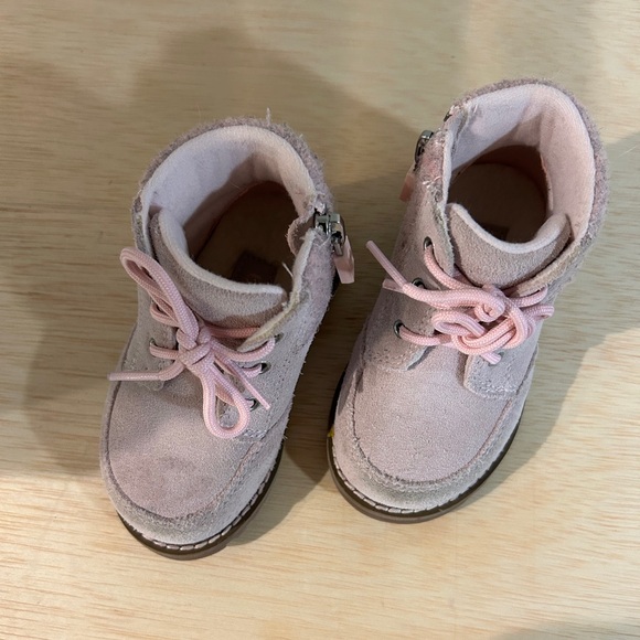 Toddler Girl Pink Suede UGG Boots Fall-Winter size 6 - Picture 4 of 9
